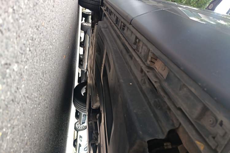 Used Land Rover Range Velar 2022 250 PS Chassis Front Right