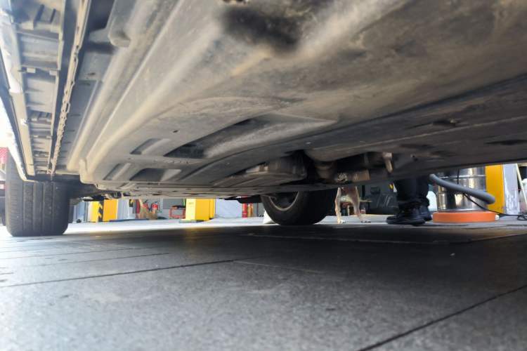 Used Land Rover Range Velar 2022 250 PS Chassis Rear Left