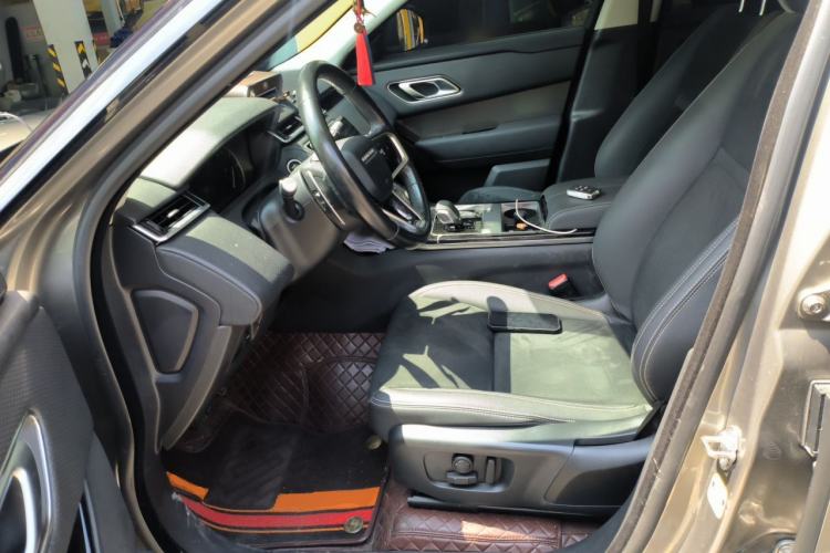 Used Land Rover Range Velar 2022 250 PS Driver Seat