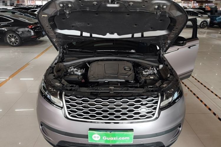 Used Land Rover Range Velar 2022 250 PS Engine Bay