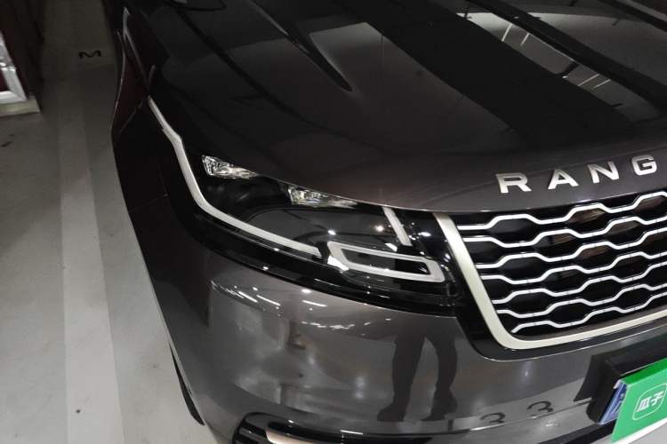 Used Land Rover Range Velar 2022 250 PS Sparkling Heritage Edition Engine Bay Right