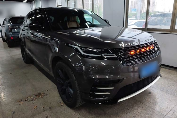 Used Land Rover Range Velar 2022 250 PS Sparkling Heritage Edition Front Right 45 Deg