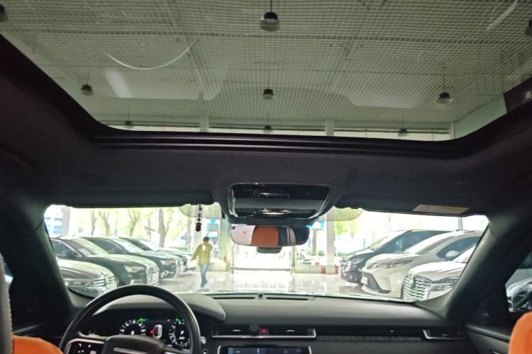 Used Land Rover Range Velar 2022 250 PS Sparkling Heritage Edition Headliner