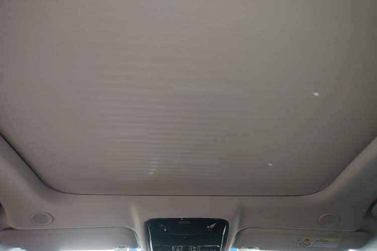 Used Land Rover Range Velar 2022 250 PS Headliner
