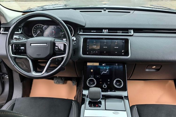 Used Land Rover Range Velar 2022 250 PS Interior 2