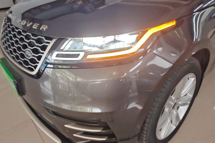 Used Land Rover Range Velar 2022 250 PS Sparkling Heritage Edition Left Front Headlight