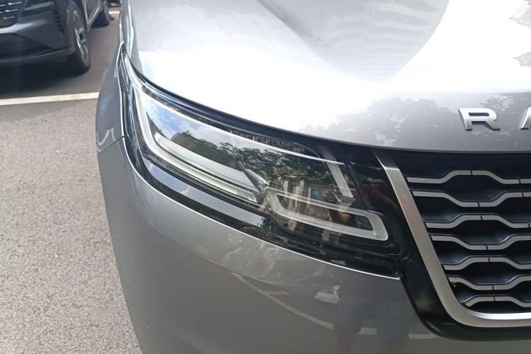 Used Land Rover Range Velar 2022 250 PS Right Front Headlight