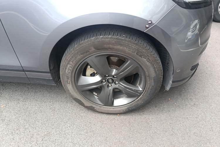 Used Land Rover Range Velar 2022 250 PS Right Front Wheel Hub