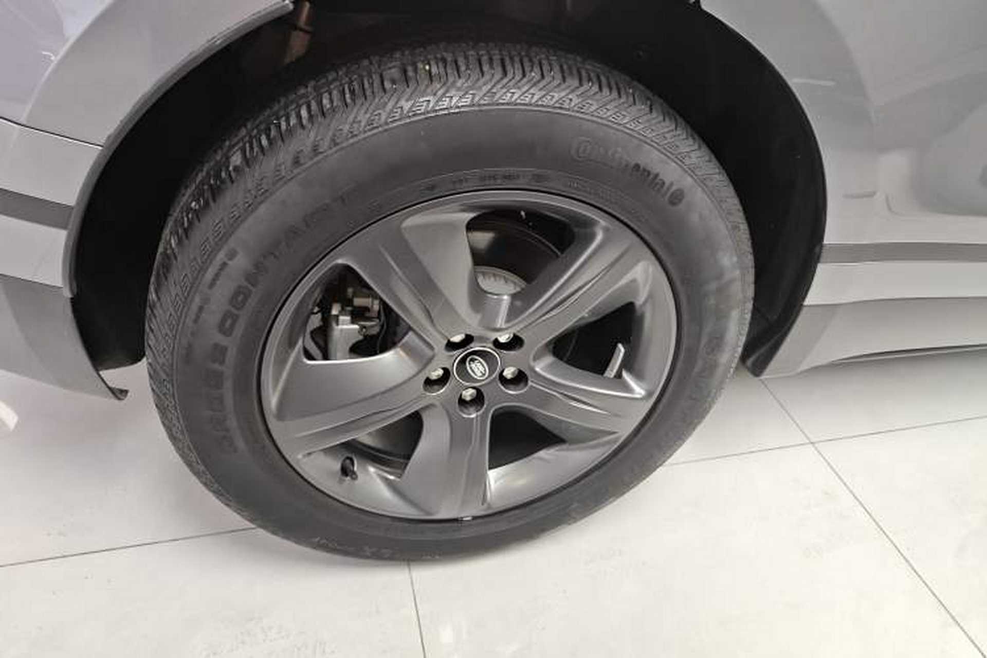 Used Land Rover Range Velar 2022 250 PS Right Rear Wheel Hub