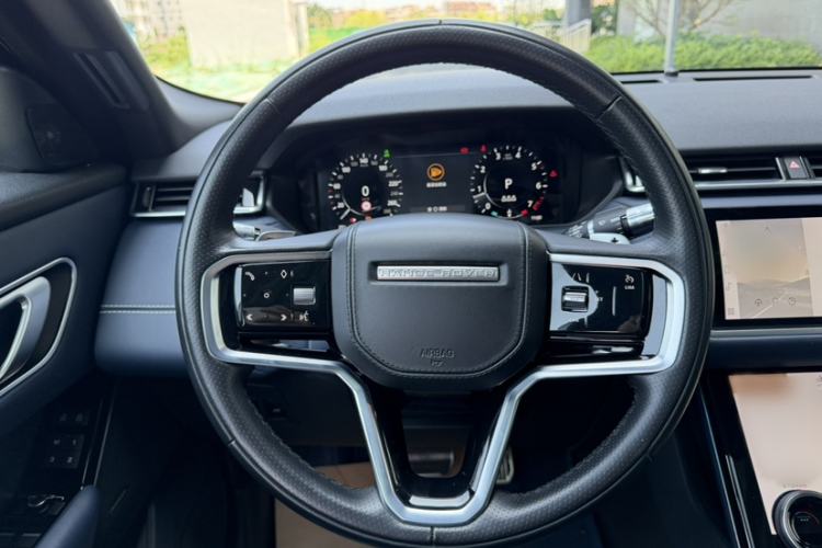 Used Land Rover Range Velar 2022 250 PS Sparkling Heritage Edition Steering Wheel