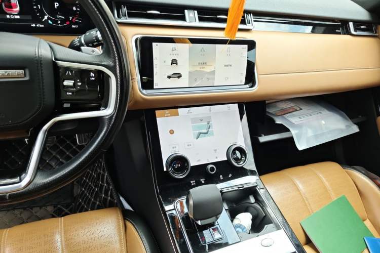 Used Land Rover Range Velar 2022 250 PS Sparkling Heritage Edition Audio And AC Panel