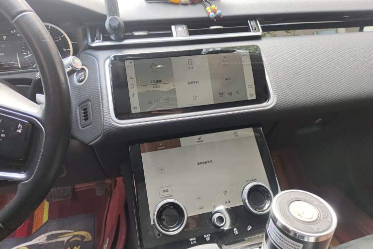 Used Land Rover Range Velar 2022 250 PS Audio And AC Panel