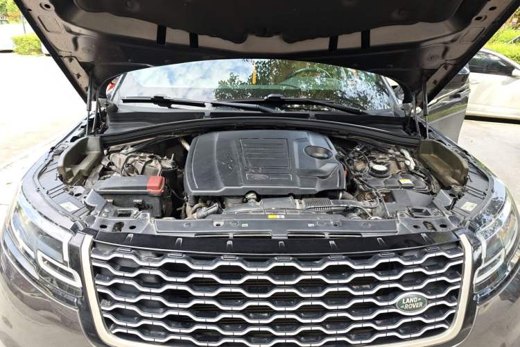 Used Land Rover Range Velar 2022 250 PS Sparkling Heritage Edition Engine Bay