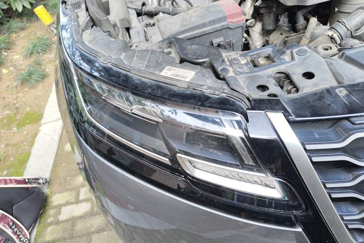 Used Land Rover Range Velar 2022 250 PS Right Front Headlight