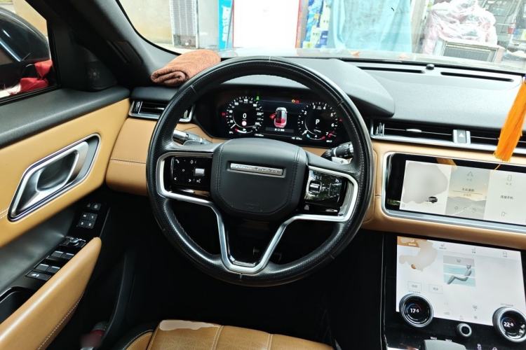 Used Land Rover Range Velar 2022 250 PS Sparkling Heritage Edition Steering Wheel