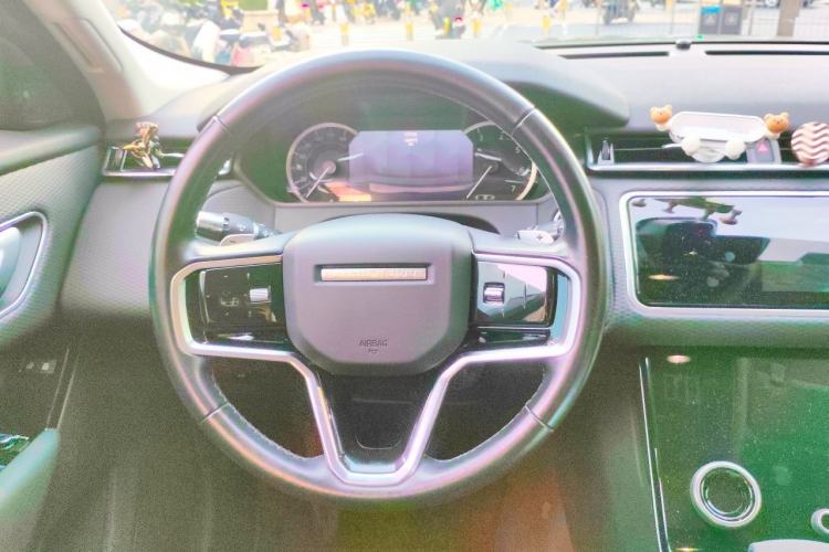 Used Land Rover Range Velar 2022 250 PS Steering Wheel