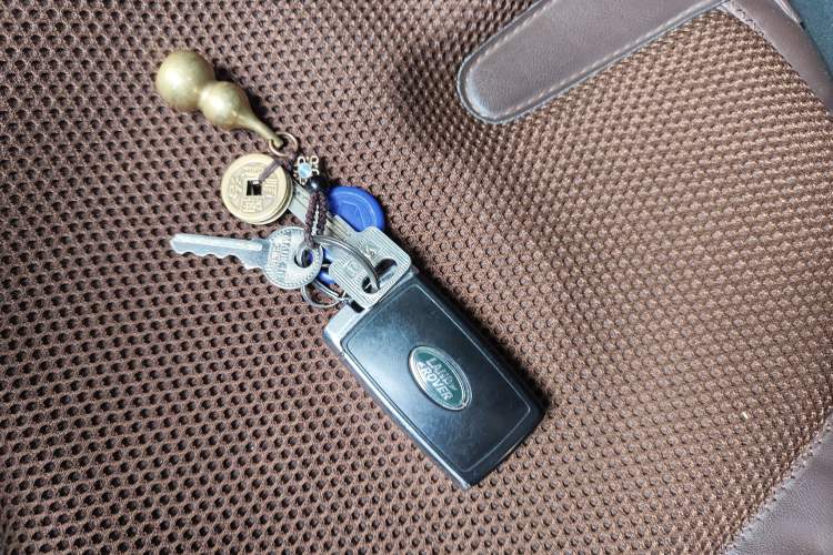 Used Land Rover Range Velar 2022 250 PS Vehicle Key