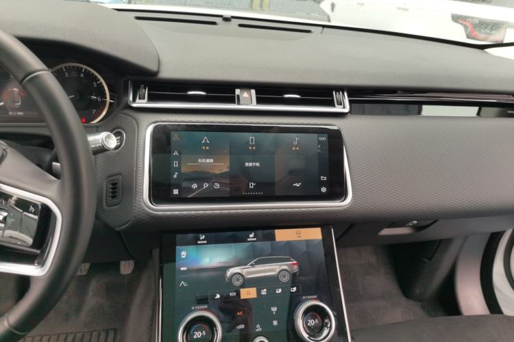 Used Land Rover Range Velar 2022 250 PS Audio And AC Panel