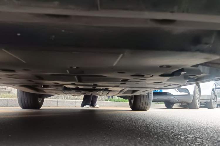 Used Land Rover Range Velar 2022 250 PS Chassis Front