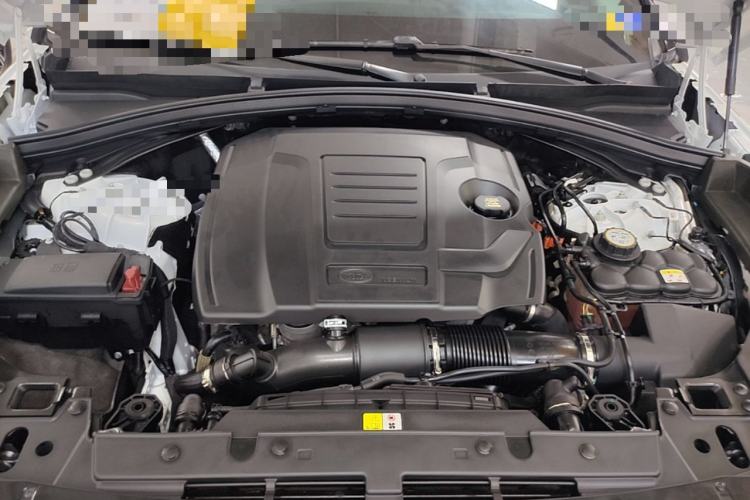 Used Land Rover Range Velar 2022 250 PS Engine Bay