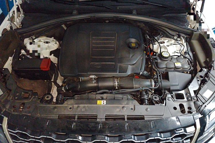 Used Land Rover Range Velar 2022 250 PS Sparkling Heritage Edition Engine Bay