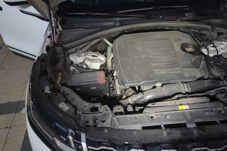 Used Land Rover Range Velar 2022 250 PS Engine Bay Right