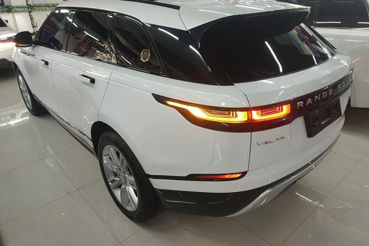 Used Land Rover Range Velar 2022 250 PS Sparkling Heritage Edition Exterior 2