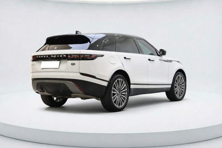 Used Land Rover Range Velar 2022 250 PS Exterior 4