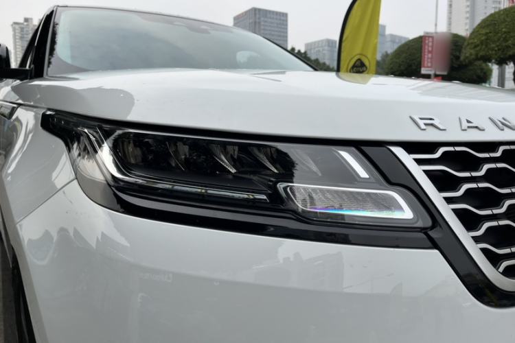 Used Land Rover Range Velar 2022 250 PS Exterior 4