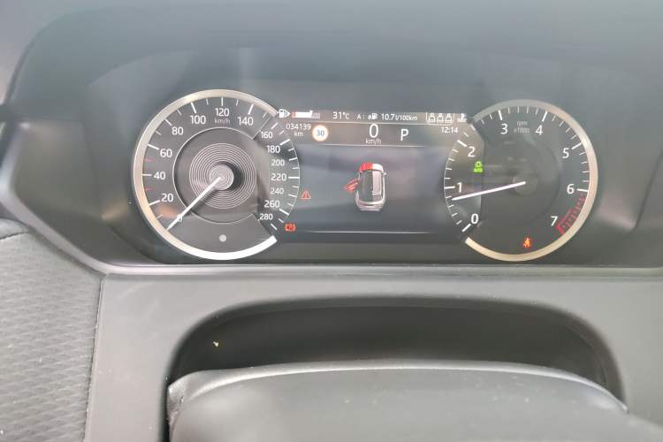 Used Land Rover Range Velar 2022 250 PS Instrument Cluster