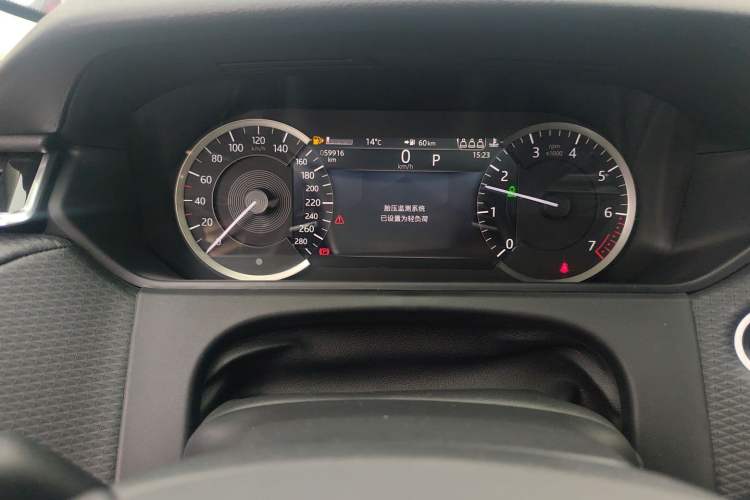 Used Land Rover Range Velar 2022 250 PS Instrument Cluster