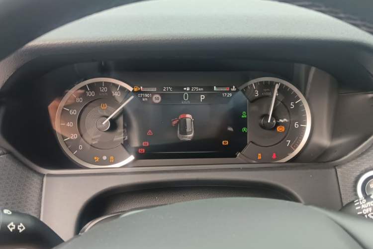 Used Land Rover Range Velar 2022 250 PS Instrument Cluster
