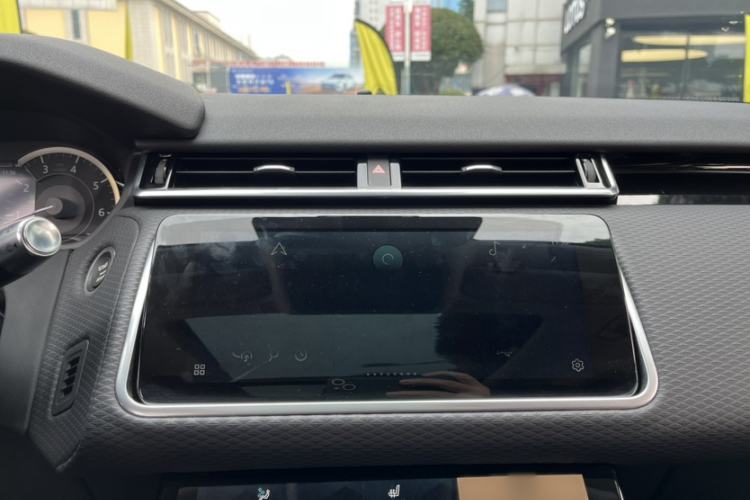 Used Land Rover Range Velar 2022 250 PS Interior 7