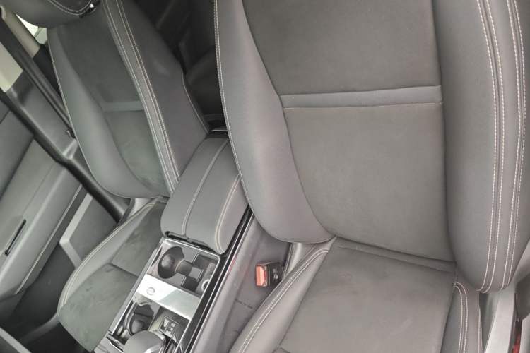 Used Land Rover Range Velar 2022 250 PS Left Front Seat