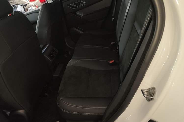 Used Land Rover Range Velar 2022 250 PS Left Rear Seat