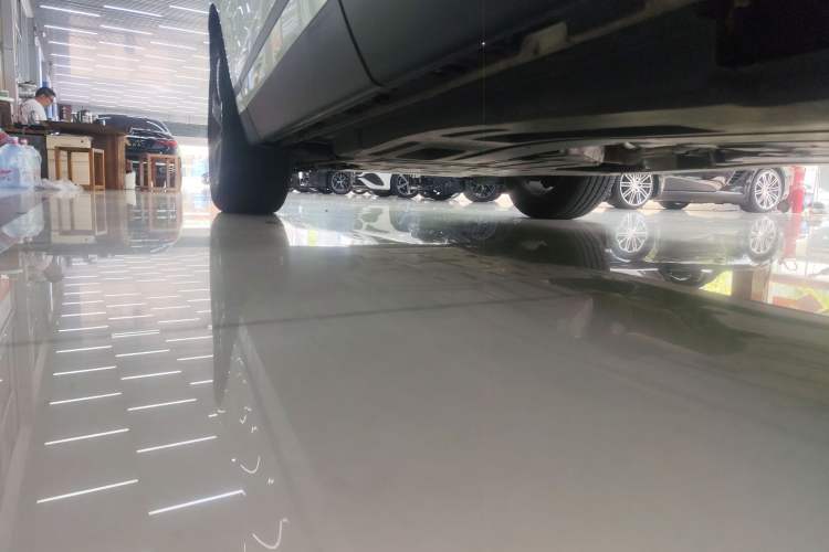 Used Land Rover Range Velar 2022 250 PS Left Side Sill