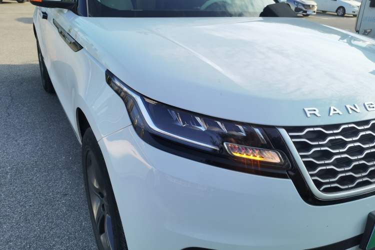 Used Land Rover Range Velar 2022 250 PS Right Front Headlight