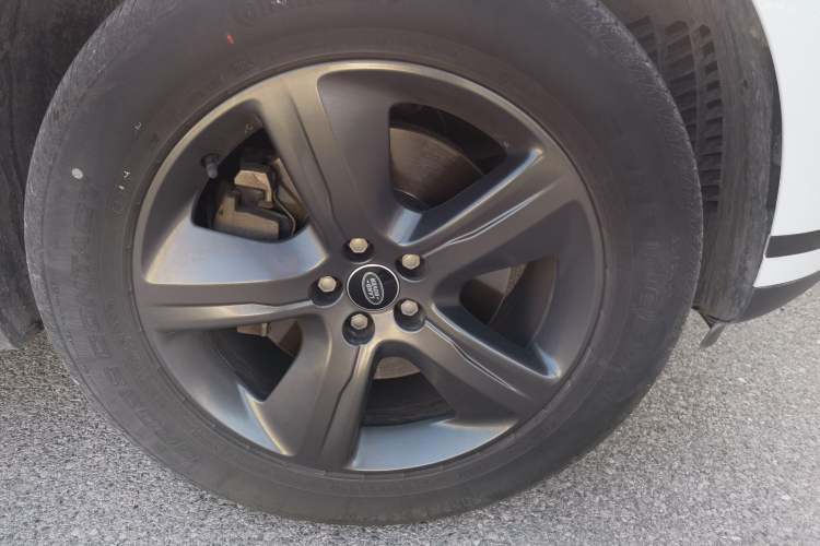 Used Land Rover Range Velar 2022 250 PS Right Front Wheel Hub