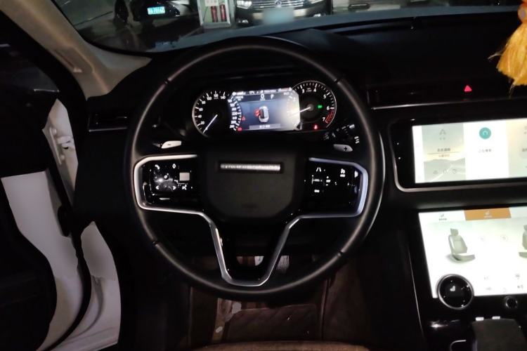 Used Land Rover Range Velar 2022 250 PS Steering Wheel