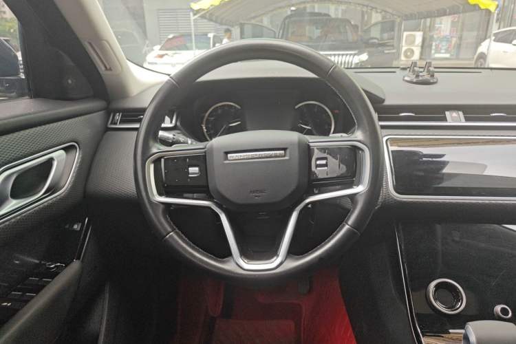 Used Land Rover Range Velar 2022 250 PS Steering Wheel