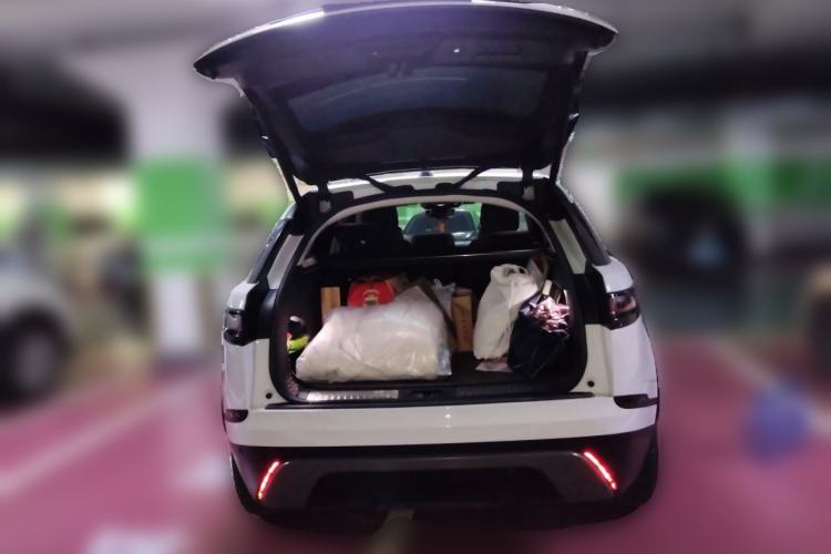 Used Land Rover Range Velar 2022 250 PS Trunk
