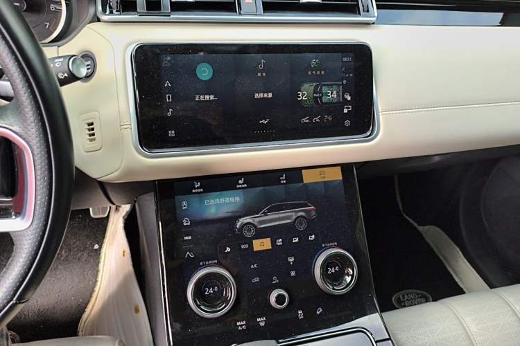 Used Land Rover Range Velar 2023 250 PS Ebony Black Limited Edition Audio And AC Panel