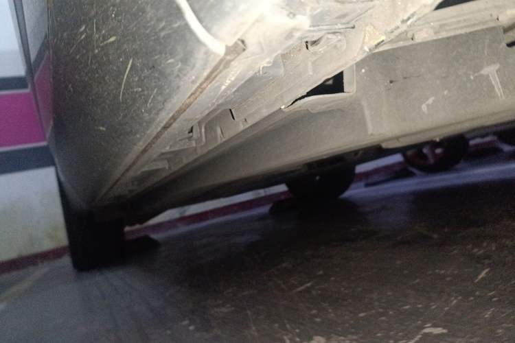 Used Land Rover Range Velar 2023 250 PS Chassis Front Right