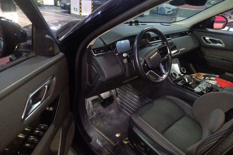 Used Land Rover Range Velar 2023 250 PS Driver Seat