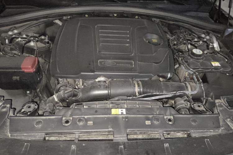 Used Land Rover Range Velar 2023 250 PS Ebony Black Limited Edition Engine Bay