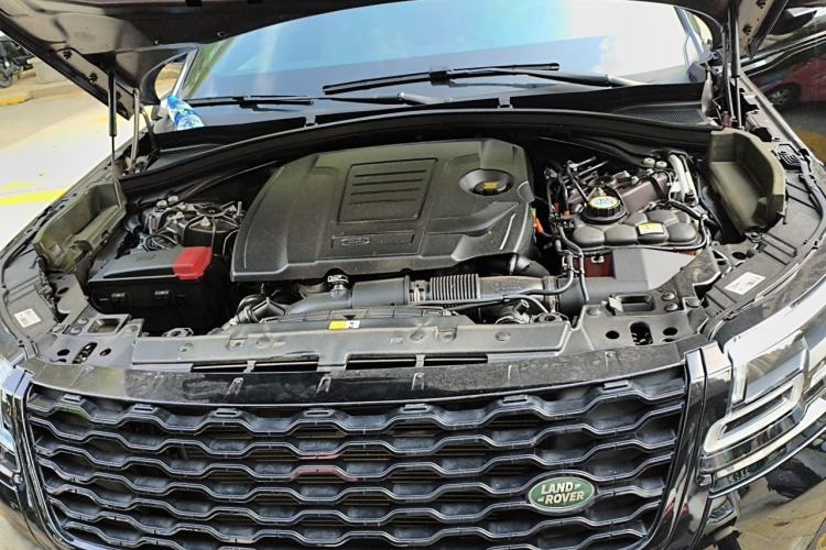 Used Land Rover Range Velar 2023 250 PS Ebony Black Limited Edition Engine Bay