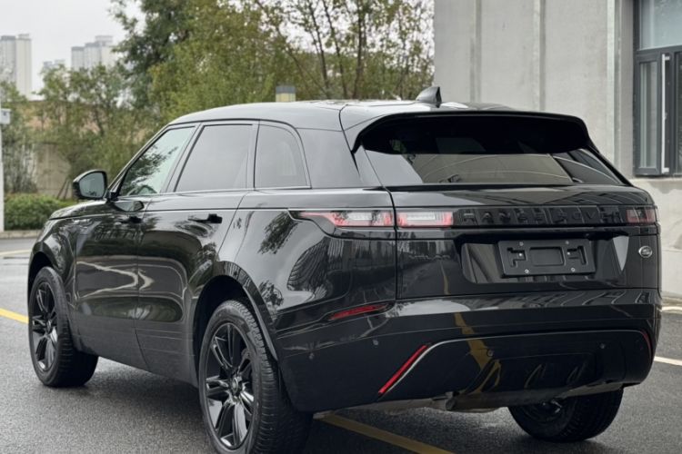 Used Land Rover Range Velar 2023 250 PS Ebony Black Limited Edition Exterior 3