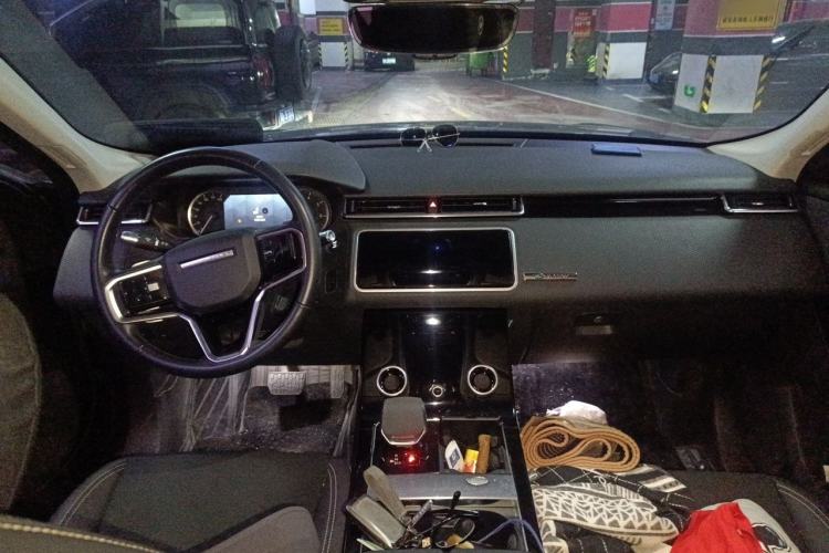 Used Land Rover Range Velar 2023 250 PS Headliner