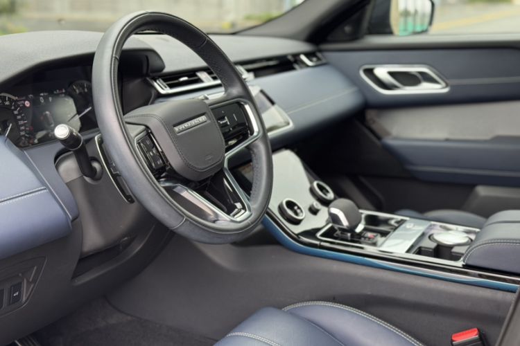 Used Land Rover Range Velar 2023 250 PS Ebony Black Limited Edition Interior 6