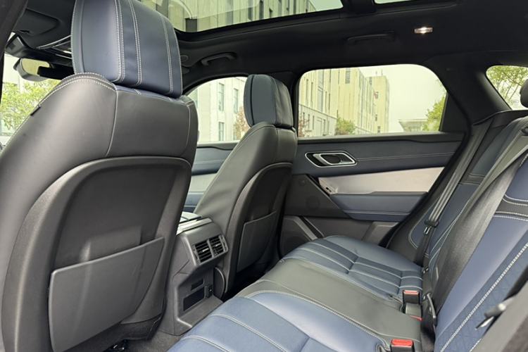 Used Land Rover Range Velar 2023 250 PS Ebony Black Limited Edition Interior 7